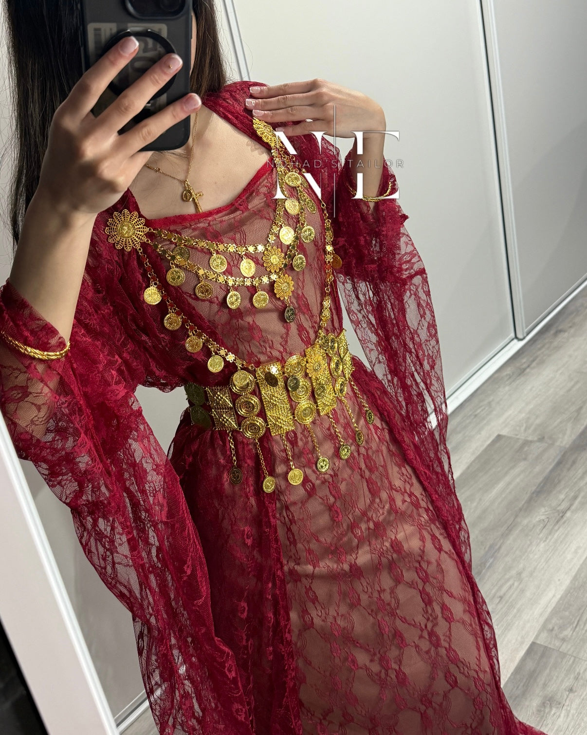Red lace Kurdish Gown (Jilli Kurdi)
